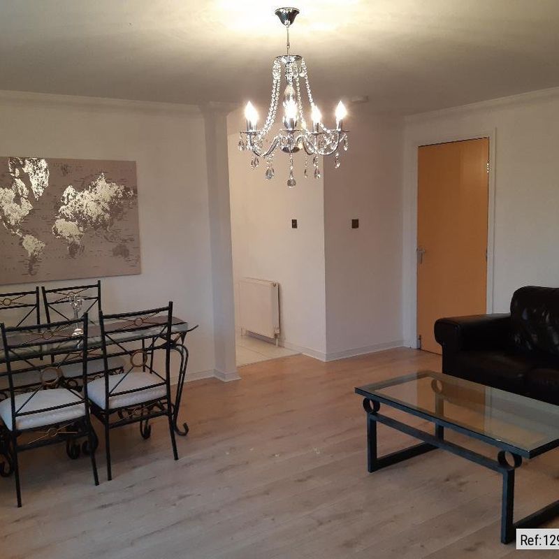 2 bed Flat in Henderson Court , Motherwell, ML1 3GZ