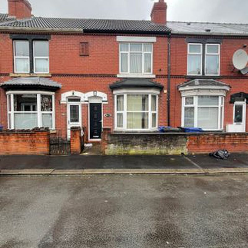 Room to rent in Lockwood Road, Doncaster, South Yorkshire DN1 Wheatley