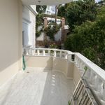 Rent 3 bedroom house of 210 m² in Voula