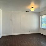 Rent 3 bedroom house of 164 m² in Fresno