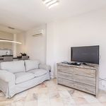 Rent 1 bedroom apartment of 70 m² in Elviria