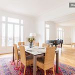 Appartement de 212 m² avec 3 chambre(s) en location à Paris 16e Arrondissement