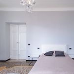 Rent 9 bedroom apartment of 170 m² in Genova