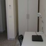 Rent a room of 110 m² in Napoli