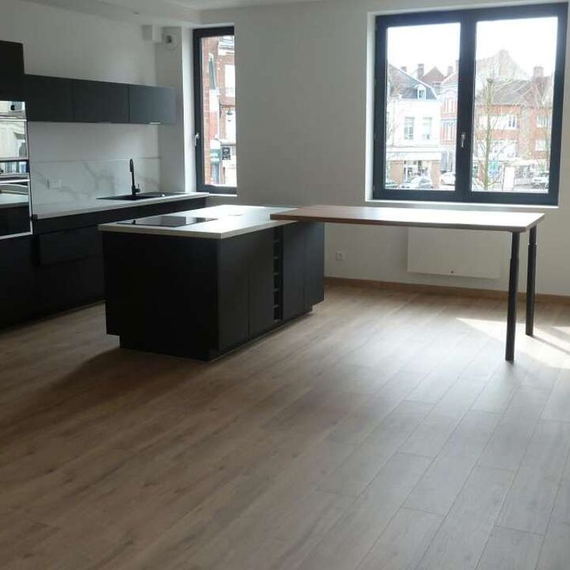 Location appartement 4 pièces 93 m² Cambrai (59400)