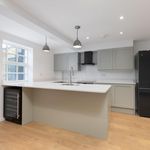 Rent 2 bedroom house of 70 m² in London