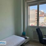 Rent 4 bedroom apartment of 75 m² in Milan