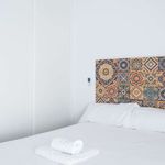 Rent a room of 250 m² in Madrid