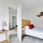 Rent 2 bedroom apartment of 26 m² in Paris