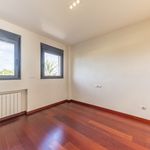 Rent 5 bedroom apartment of 350 m² in Alicante