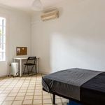Rent a room of 254 m² in Barcelona