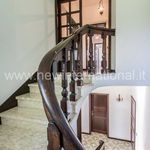 Rent 5 bedroom house of 250 m² in Forte dei Marmi