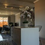 Rent 3 bedroom house of 210 m² in City of Tshwane