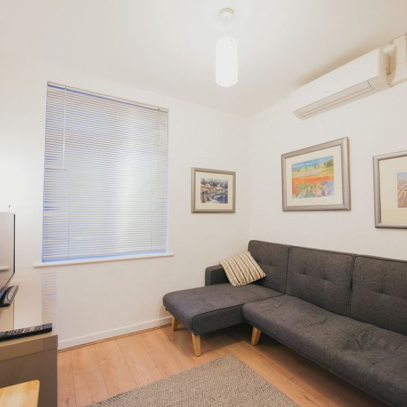 Beautifully designed two bedroom apartment in Cambridge Kings Hedges