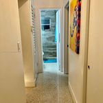 Rent 2 bedroom apartment of 1842 m² in Miami