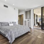 Rent 3 bedroom house of 375 m² in Riverside