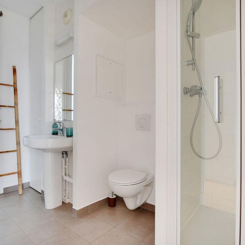Move into this 11 m² minimalist room in a coliving space in Paris - PA102 Paris 19ème