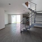 Rent 3 bedroom house of 205 m² in Pueblo de San Bernardino Tlaxcalancingo