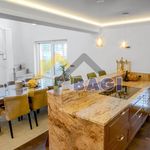 Rent 6 bedroom house of 308 m² in Sesvete