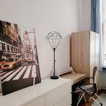 Wynajmij 2 sypialnię apartament z 45 m² w Łódź