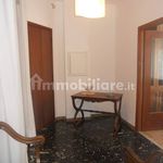 Affitto 5 camera appartamento di 170 m² in Genova