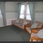 Rent 2 bedroom apartment in Renfrew