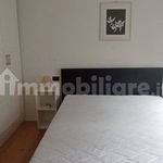 Affitto 3 camera appartamento di 100 m² in Brescia
