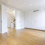Rent 3 bedroom house of 157 m² in London