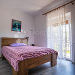 Rent 4 bedroom apartment of 200 m² in Dražice