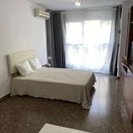Rent a room of 90 m² in Albaida