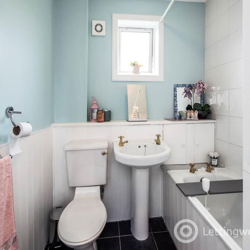 2 Bedroom Flat to Rent at Drum-Brae, Edinburgh, Gyle, England The Gyle