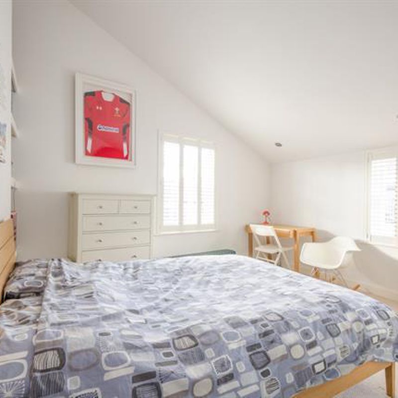 3 bedroom property to let in Bath - £2,750 pcm