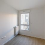 Rent 4 bedroom apartment of 78 m² in Bondy