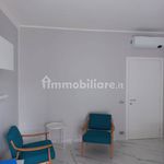 Affitto 3 camera appartamento di 81 m² in Seregno