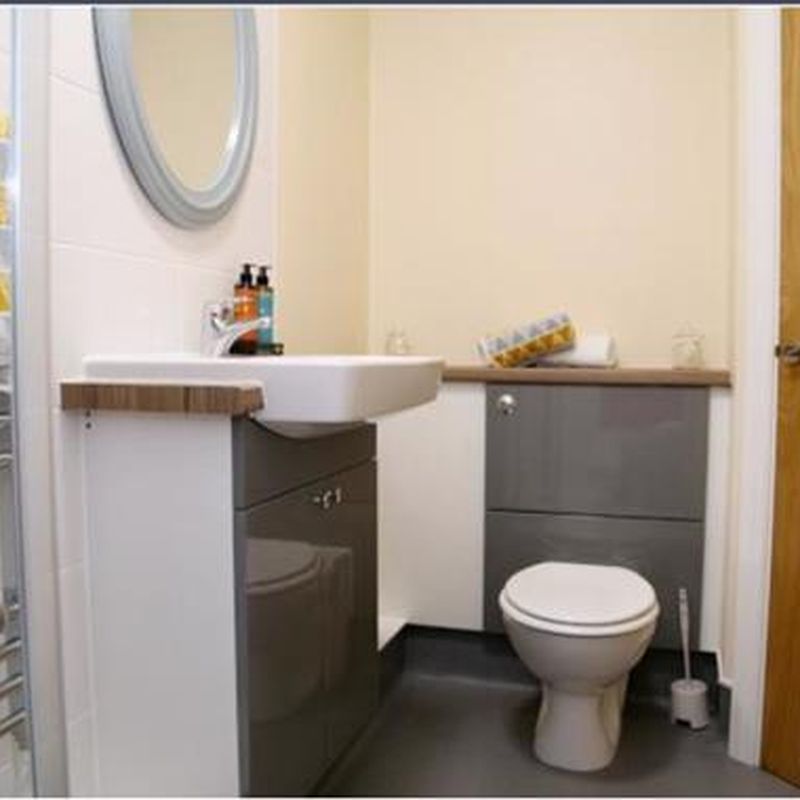 1 bedroom property to let in Wern Terrace, Port Tennant, SWANSEA - £700 pcm