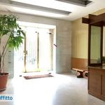 Affitto 4 camera appartamento di 160 m² in Palermo