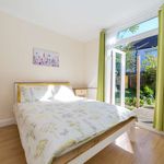 Rent 2 bedroom flat of 58 m² in Harrow