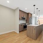 Rent 1 bedroom apartment of 673 m² in Chicago
