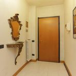 Rent a room of 240 m² in Milano