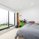 Rent 3 bedroom house of 107 m² in London