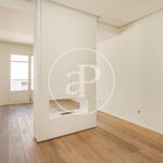 Rent 2 bedroom apartment of 118 m² in Madrid