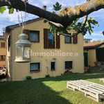 Affitto 5 camera casa di 243 m² in Misano Adriatico