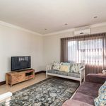 Rent 4 bedroom house of 639 m² in Pretoria