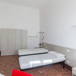 Affitto 4 camera appartamento di 102 m² in Siena