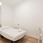 Rent 3 bedroom apartment of 76 m² in Barcelona