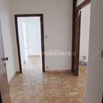Affitto 5 camera appartamento di 111 m² in Falconara Marittima