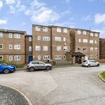 Rent 3 bedroom apartment in Walton-on-Thames