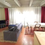 Affitto 3 camera appartamento di 80 m² in Arezzo