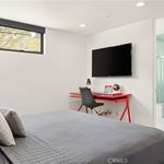 Rent 4 bedroom apartment of 297 m² in Malibu