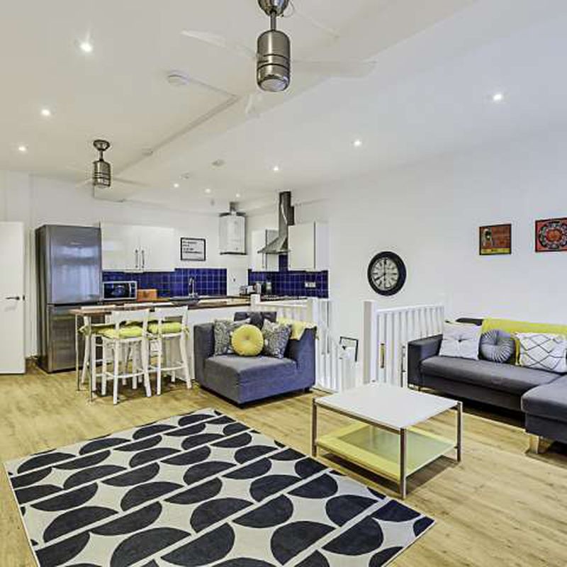 Urban Bliss: 2-Bed property with Garden Nunhead